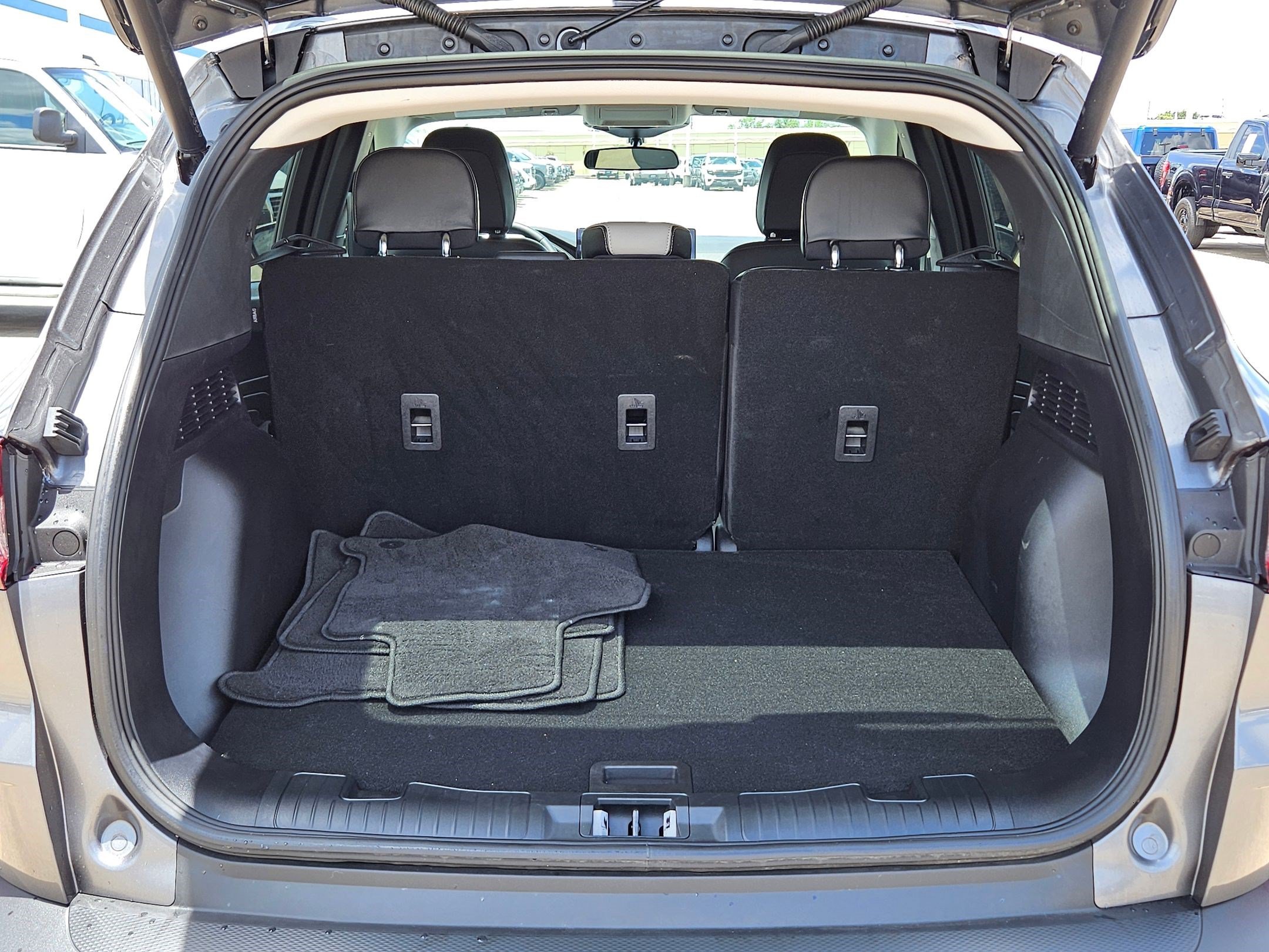 Certified 2025 Ford Escape SE FWD image 31