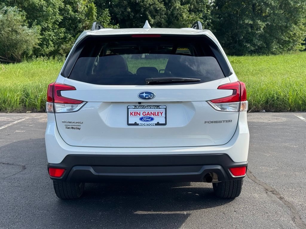 Used 2022 Subaru Forester Premium AWD/4WD image 10