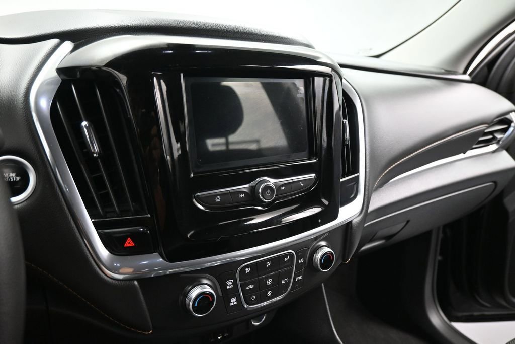 Used 2020 Chevrolet Traverse LS FWD image 13