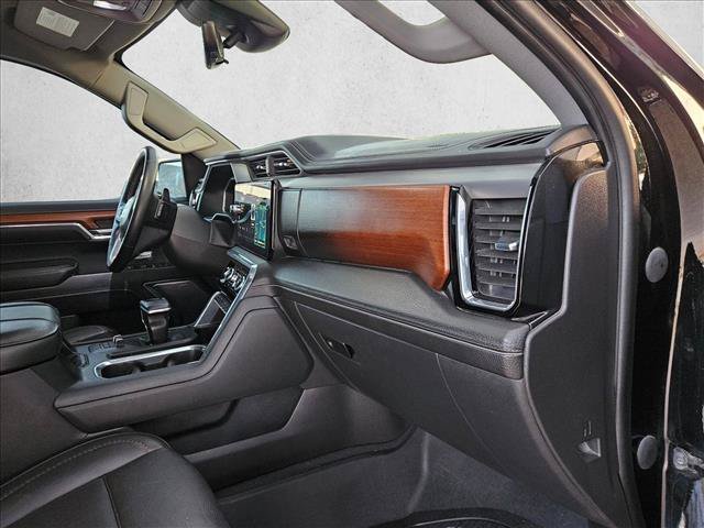 Used 2023 GMC Sierra 1500 Denali w/ Technology Package AWD/4WD image 16