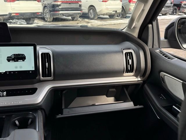 Certified 2025 Ford Expedition Active image 30