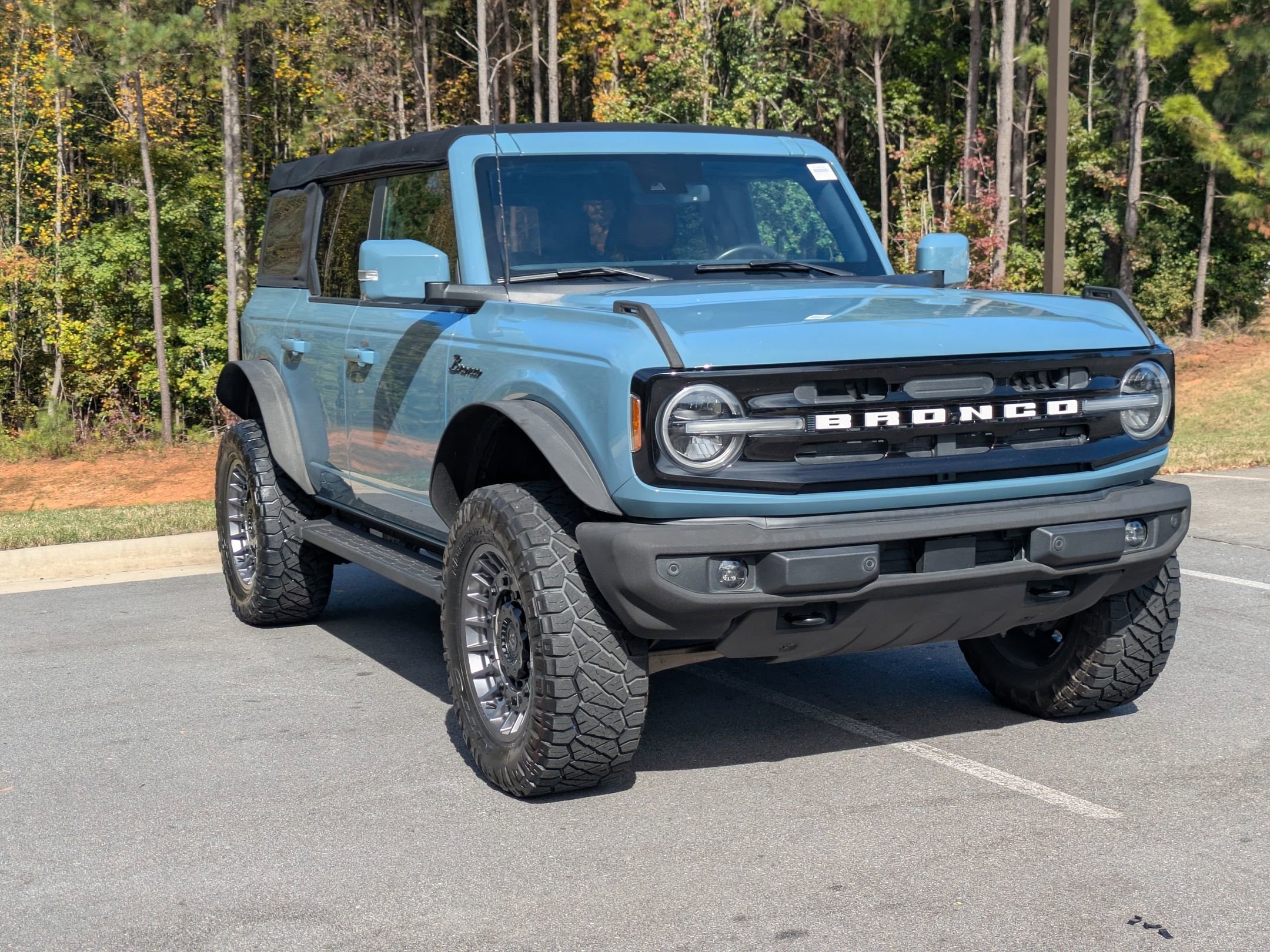 Certified 2021 Ford Bronco Outer Banks image 2