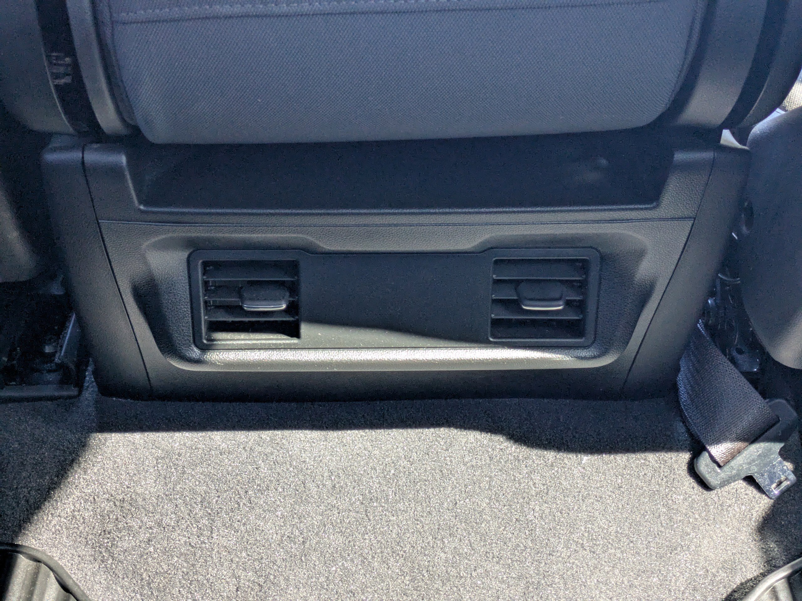 Used 2020 Chevrolet Silverado 1500 Custom w/ Custom Value Package image 16