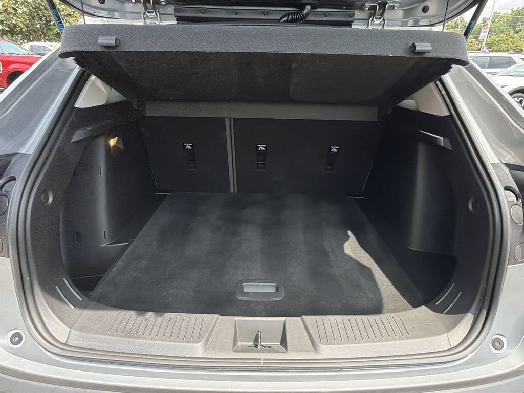 Used 2025 Chevrolet Trax ACTIV w/ Sunroof Package FWD image 25