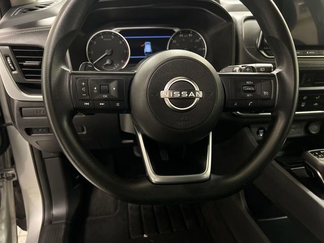 Used 2024 Nissan Rogue S image 9