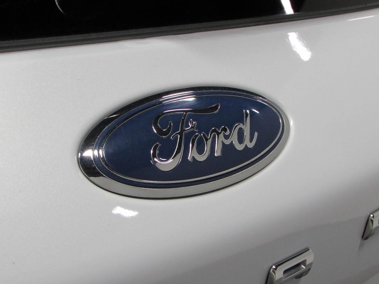 Certified 2025 Ford Escape ST-Line Select AWD/4WD image 35