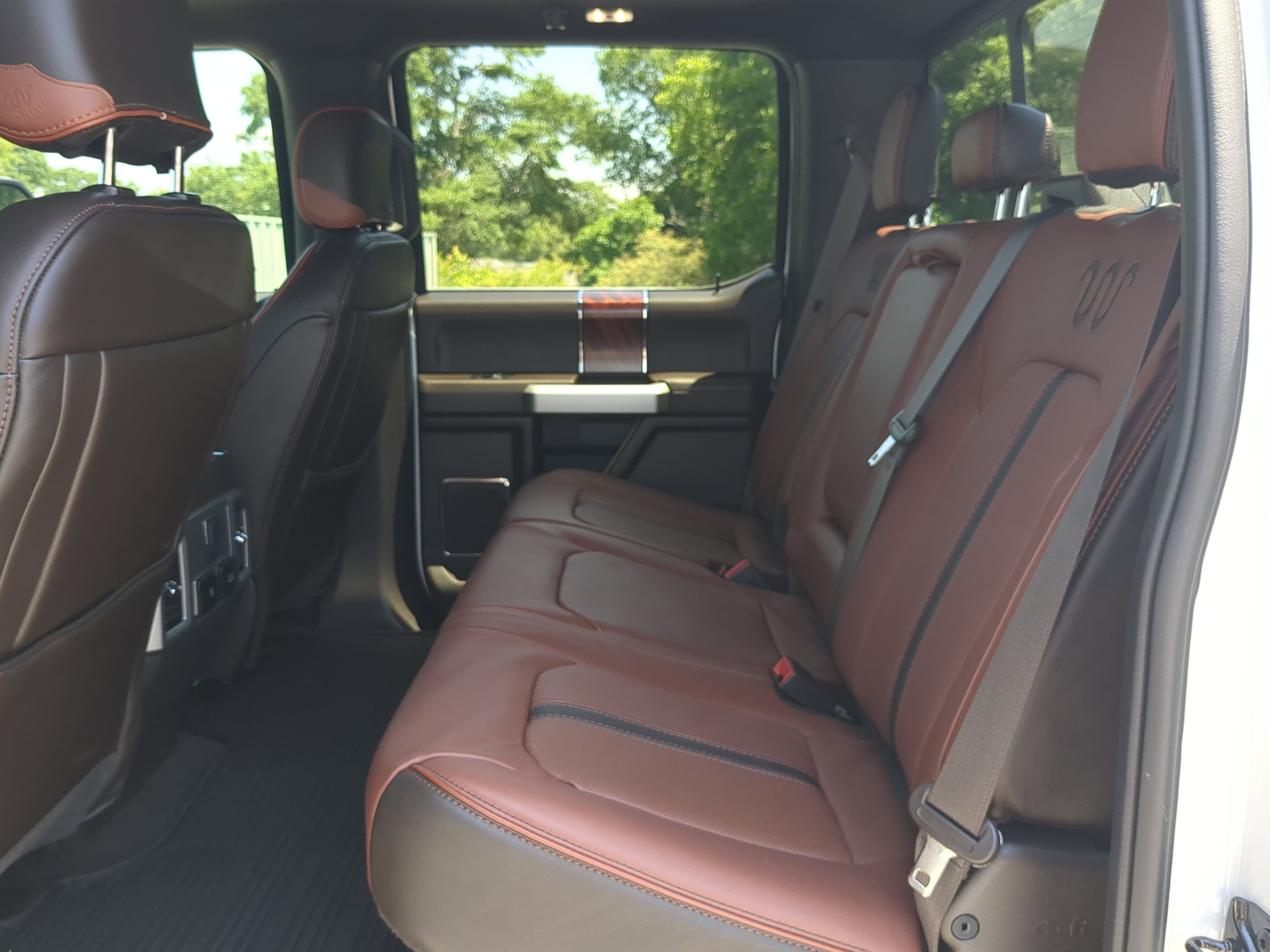Certified 2022 Ford F350 King Ranch w/ King Ranch Ultimate Package AWD/4WD image 12