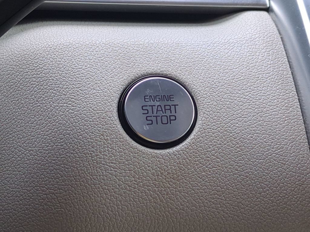 Used 2023 Kia Sorento SX FWD image 24