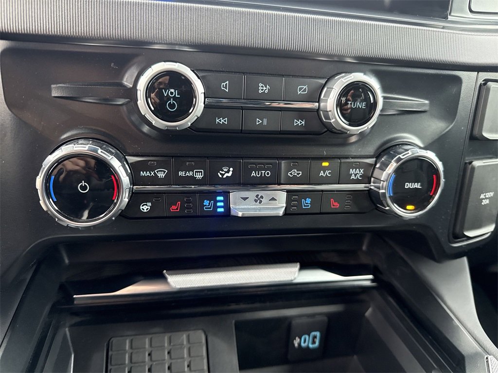 Certified 2024 Ford F350 Platinum w/ Tremor Off-Road Package image 34