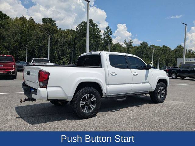 Used 2019 Toyota Tacoma TRD Sport AWD/4WD image 4