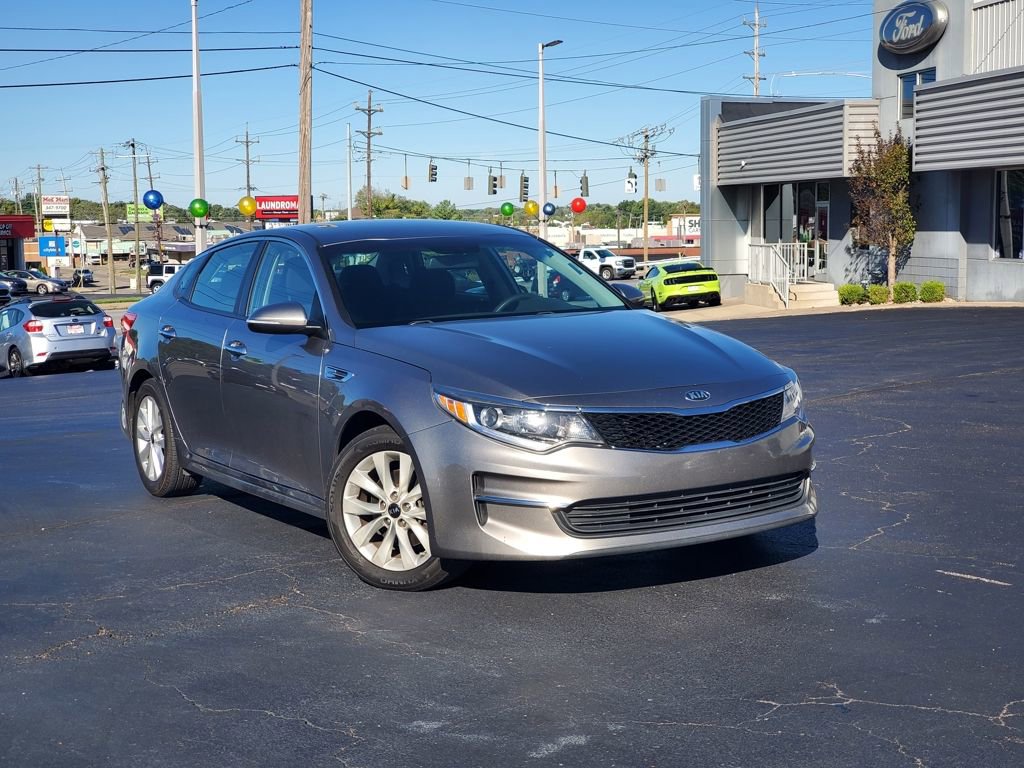 Used 2018 Kia Optima LX w/ Convenience Package image 1