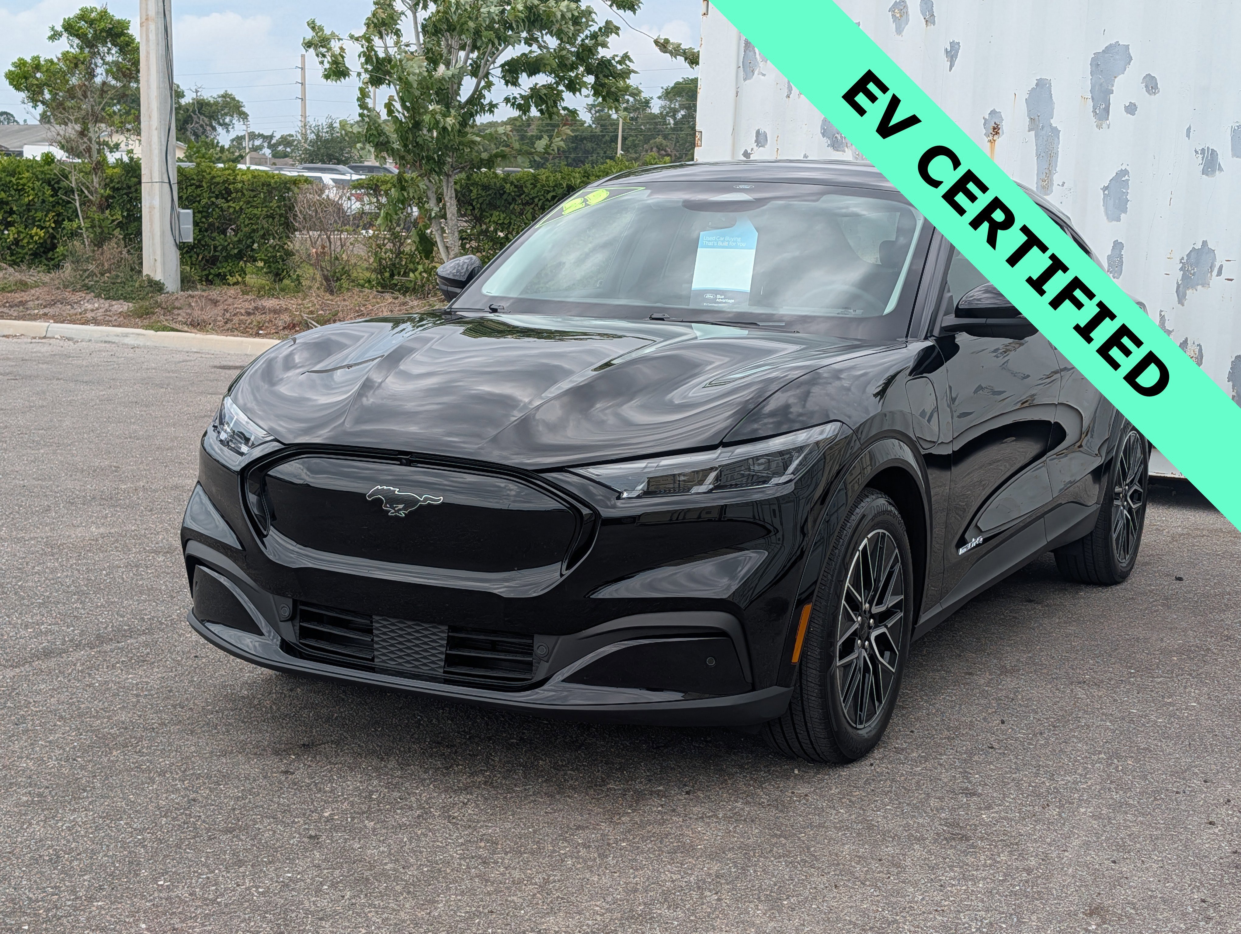 Certified 2025 Ford Mustang Mach-E Premium AWD/4WD image 7