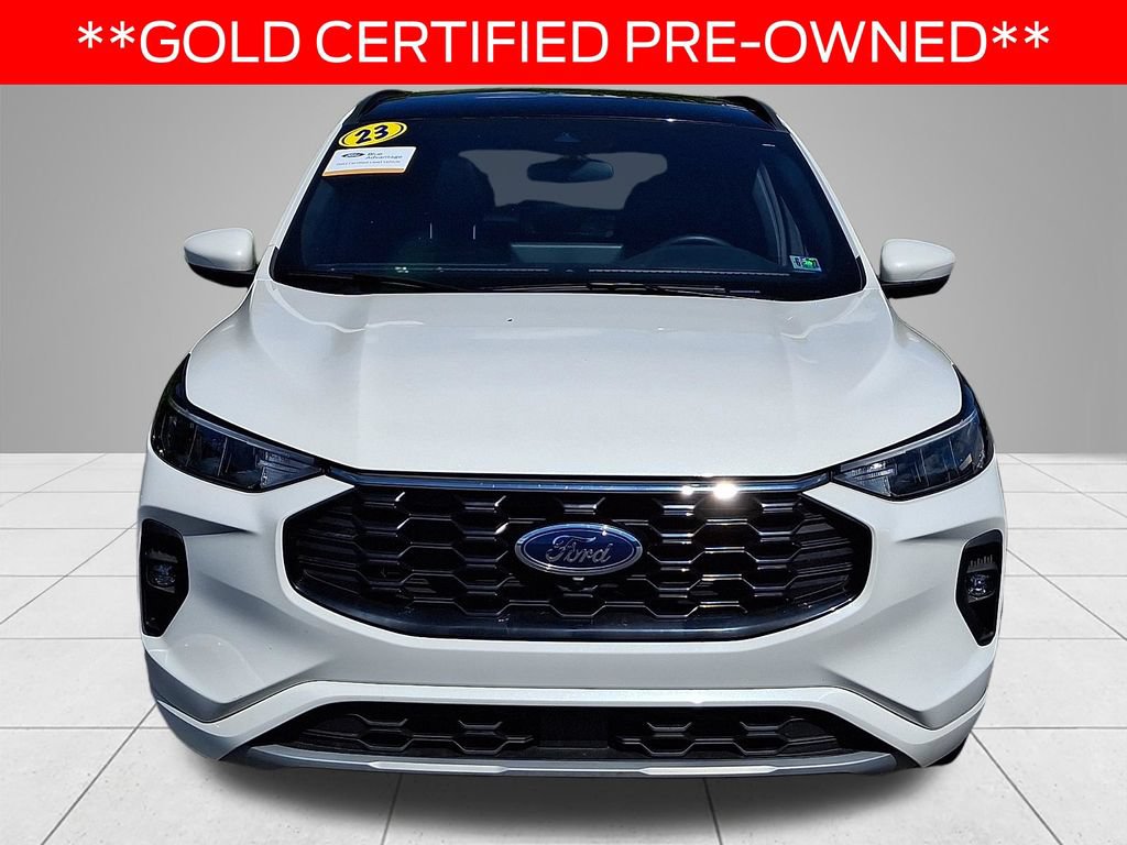 Certified 2023 Ford Escape ST-Line Select AWD/4WD image 2