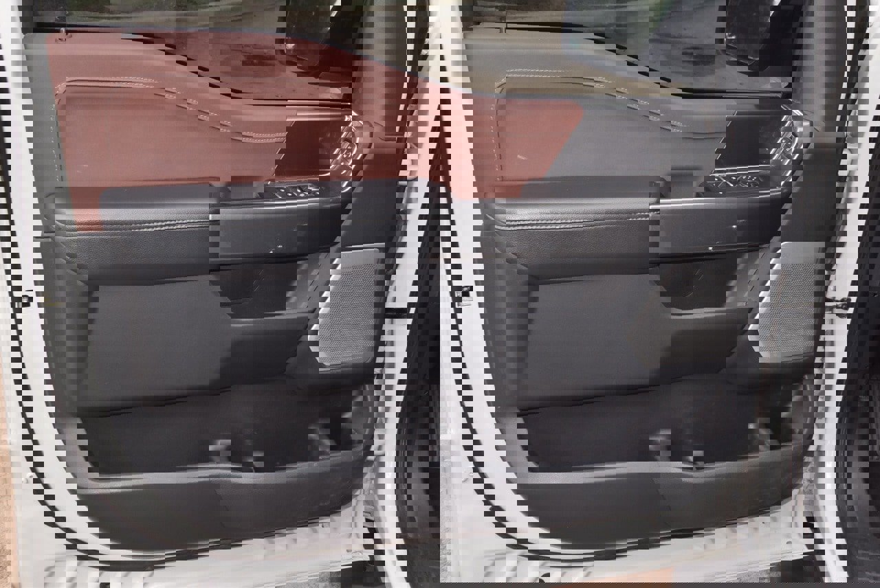 Certified 2023 Ford F150 Lariat w/ Equipment Group 502A High image 38