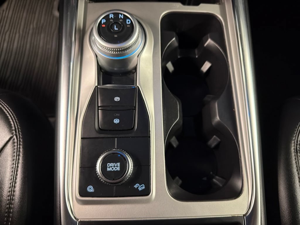 Certified 2022 Ford Explorer XLT w/ Equipment Group 202A AWD/4WD image 17