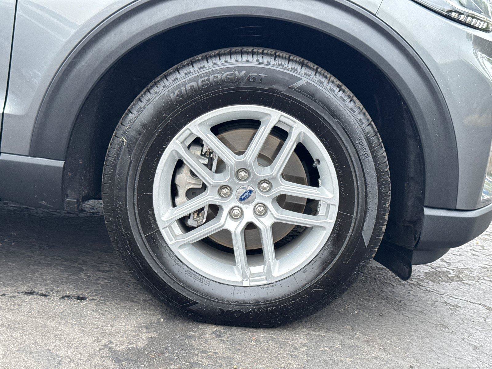 Certified 2026 Ford Explorer Active RWD image 6