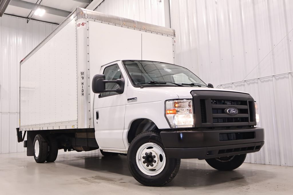 Certified 2019 Ford E-450 and Econoline 450 Super Duty w/ Power Windows & Locks Group RWD image 29
