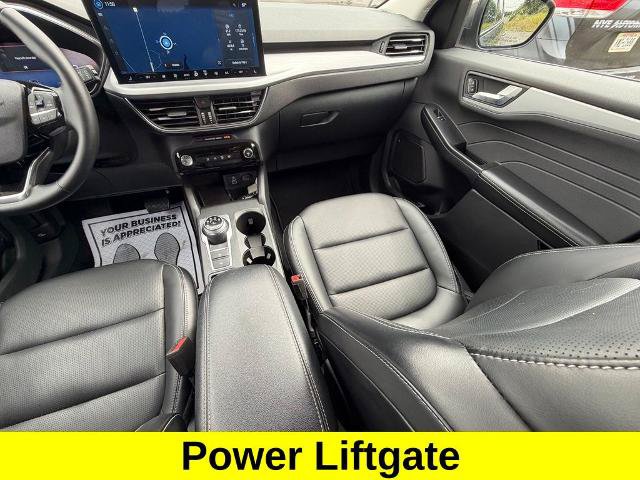 Certified 2025 Ford Escape Platinum AWD/4WD image 12