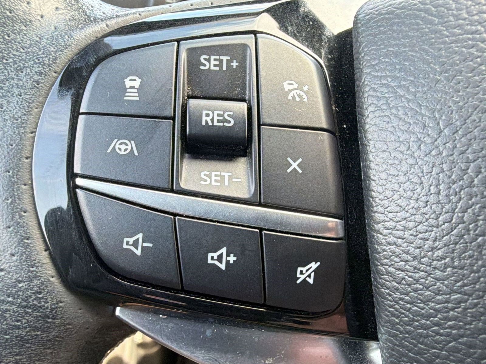 Certified 2022 Ford Explorer ST w/ Equipment Group 401A image 15