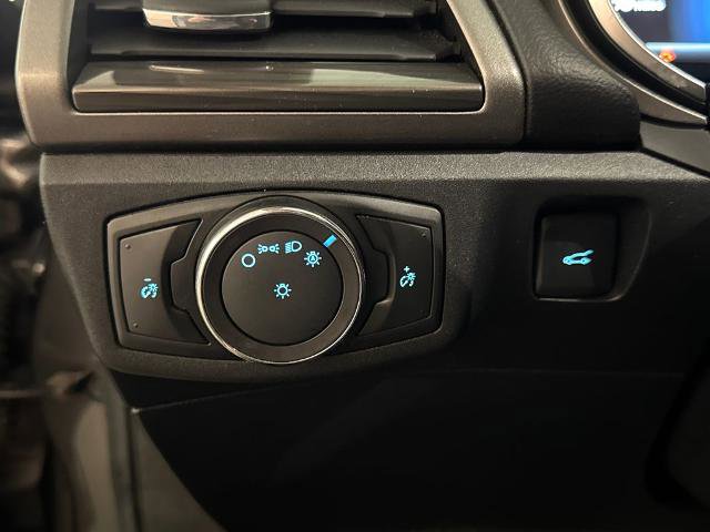 Certified 2018 Ford Fusion SE w/ Fusion SE Technology Package FWD image 19