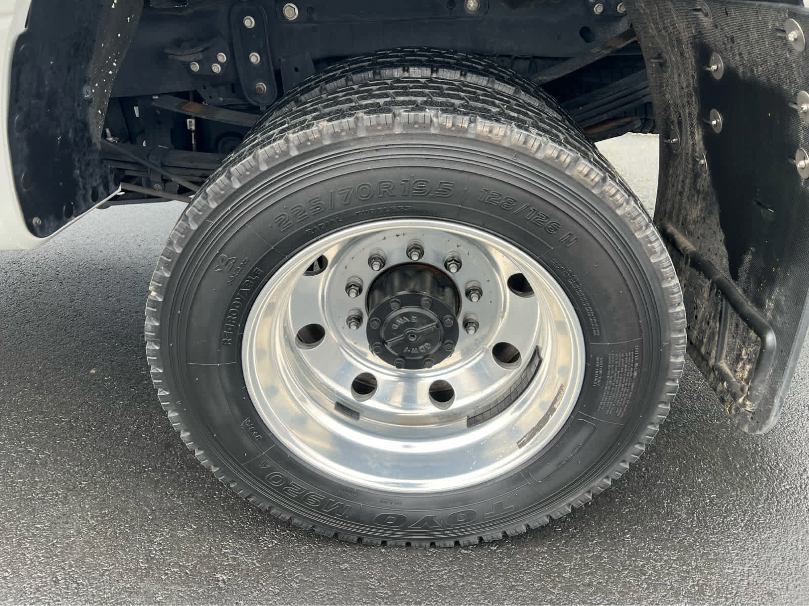 Certified 2022 Ford F450 Platinum w/ FX4 Off-Road Package image 14