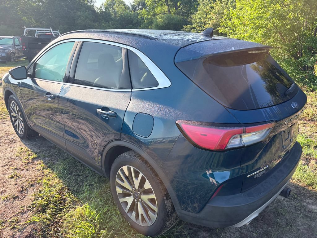 Certified 2020 Ford Escape Titanium AWD/4WD image 18