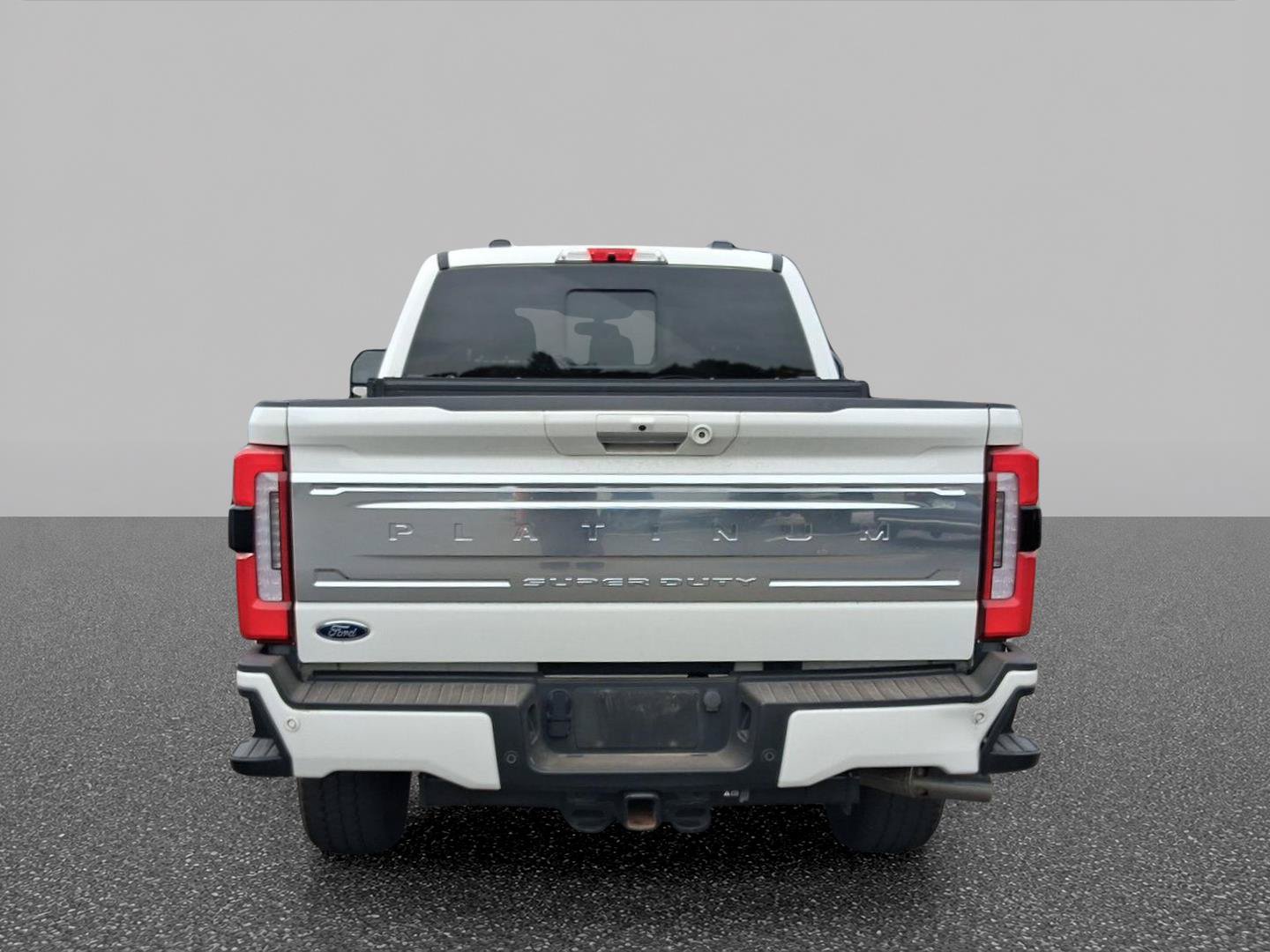 Certified 2024 Ford F350 Platinum w/ FX4 Off-Road Package AWD/4WD image 5
