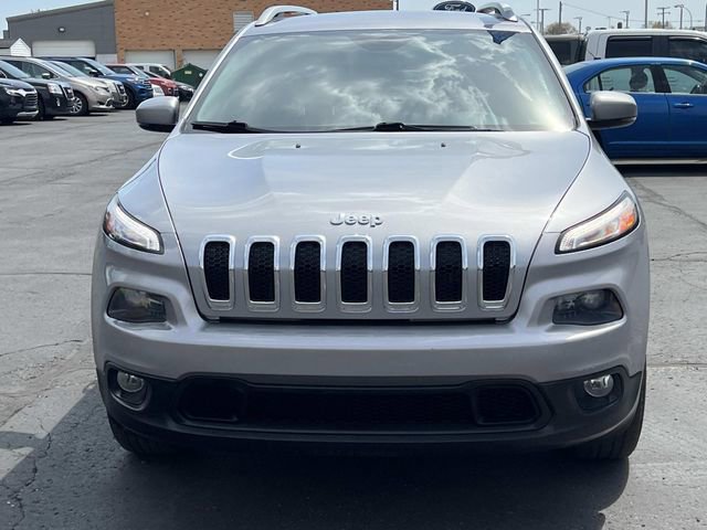 Used 2017 Jeep Cherokee Latitude w/ Safety/Convenience Group AWD/4WD image 7
