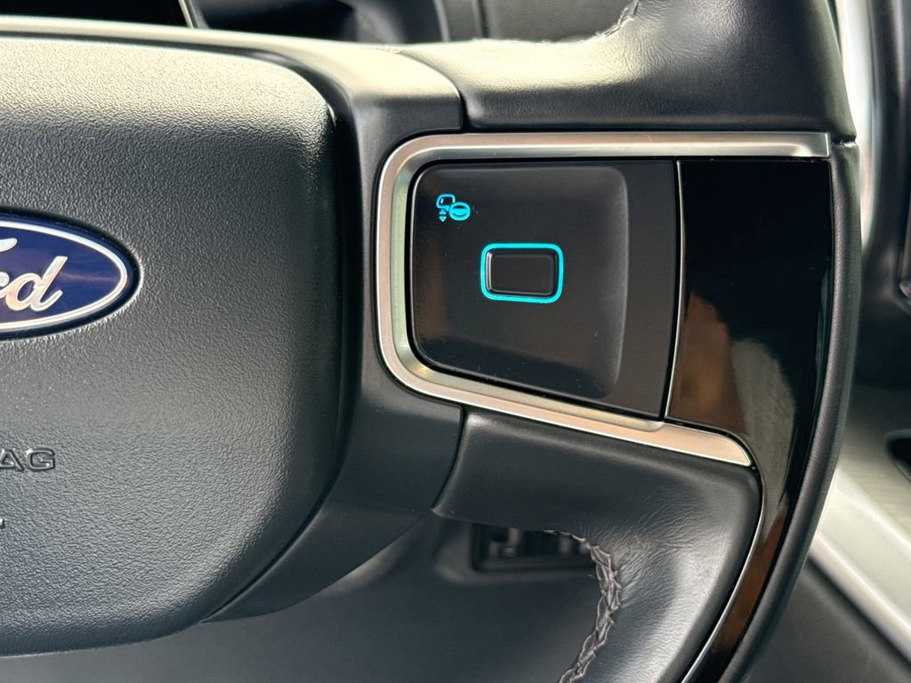 Certified 2025 Ford Expedition Max Platinum image 18