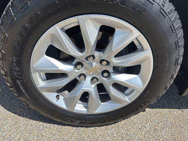 Used 2019 Chevrolet Silverado 1500 High Country w/ High Country Premium Package AWD/4WD image 9