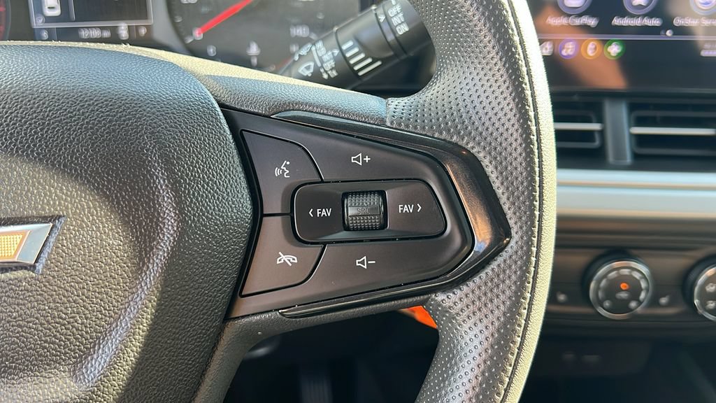 Used 2024 Chevrolet Trax LS w/ LS Convenience Package FWD image 19