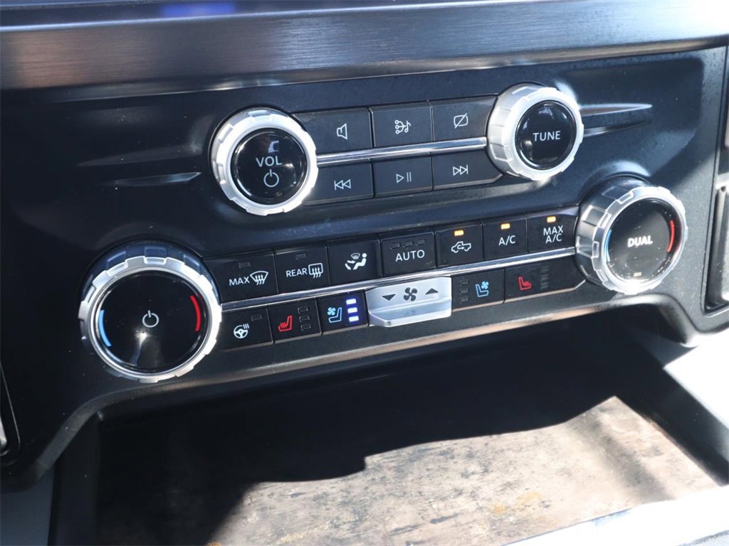 Certified 2024 Ford F250 Lariat w/ Black Appearance Package image 21