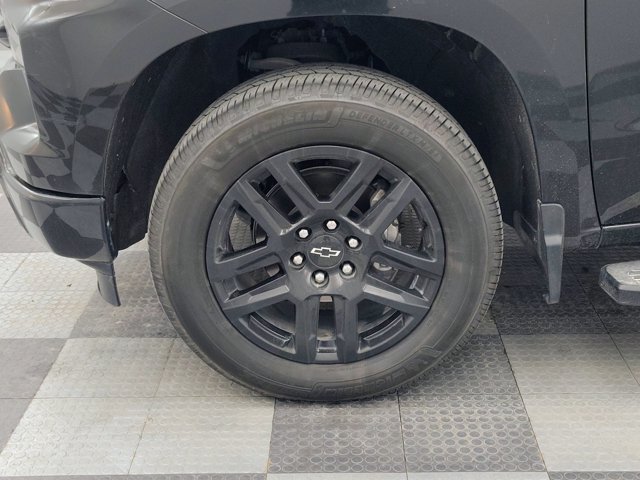 Used 2023 Chevrolet Silverado 1500 Custom AWD/4WD image 9