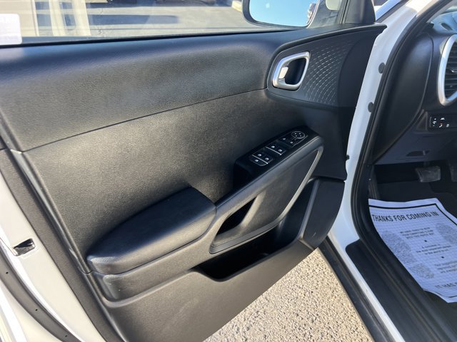 Used 2021 Kia Soul S FWD image 17