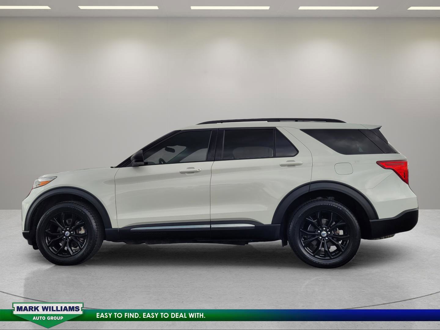 Certified 2023 Ford Explorer XLT w/ Equipment Group 202A AWD/4WD image 7