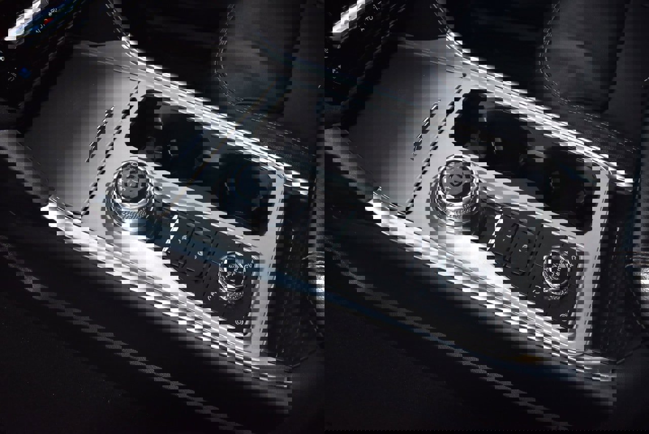 Certified 2023 Ford Explorer Limited image 32