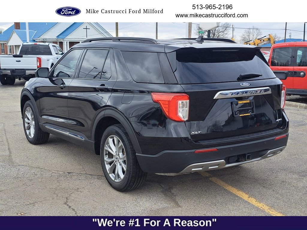 Certified 2021 Ford Explorer XLT w/ Equipment Group 202A image 5