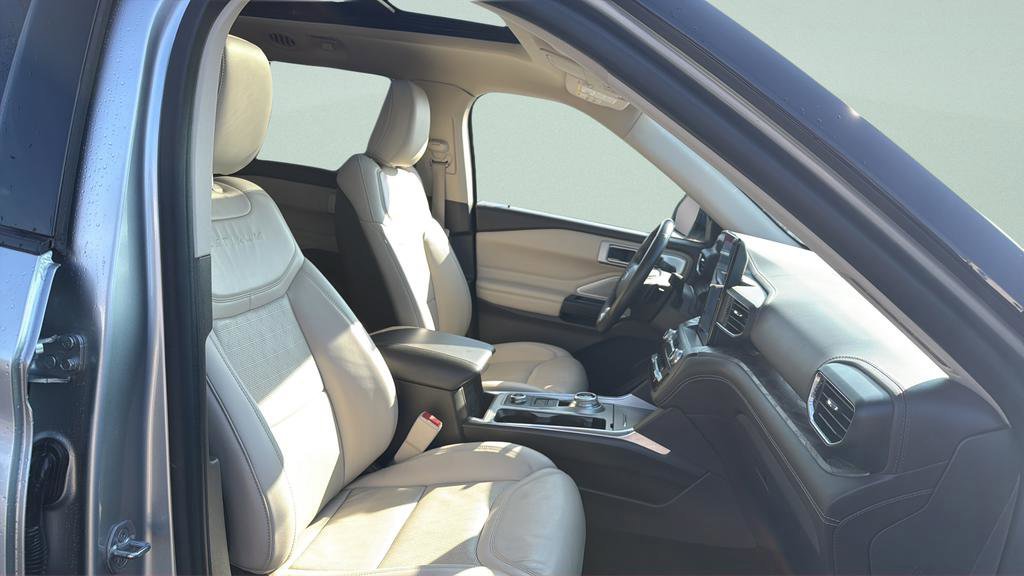 Certified 2020 Ford Explorer Platinum w/ Premium Technology Package image 26
