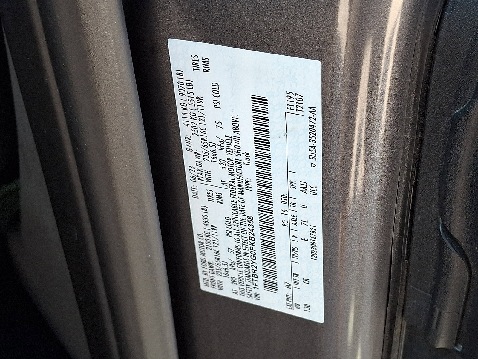 Certified 2023 Ford Transit 250 Low Roof AWD image 29
