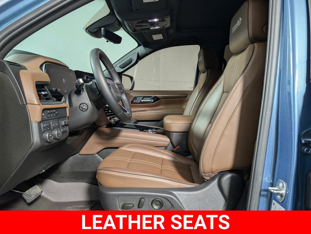 Used 2025 Chevrolet Tahoe High Country AWD/4WD image 11