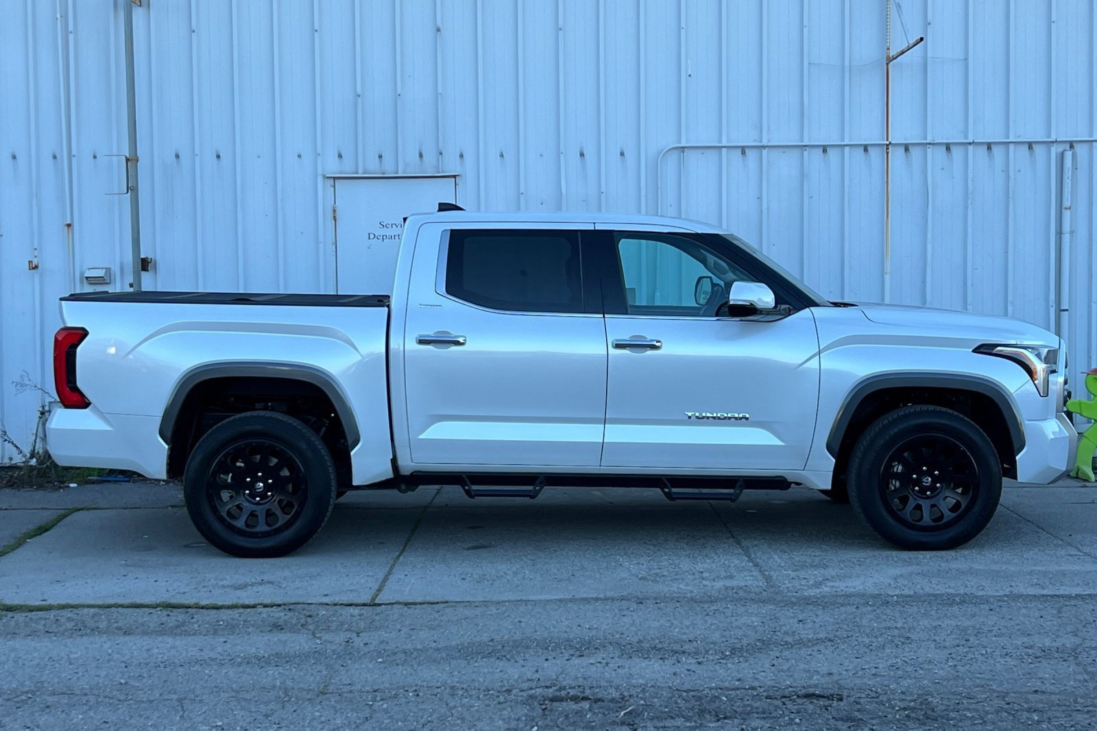Used 2022 Toyota Tundra Limited image 6