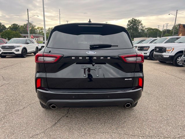 Certified 2024 Ford Escape ST-Line w/ Tech Pack #1 AWD/4WD image 5