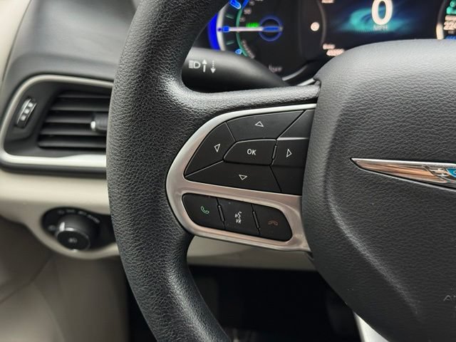 Used 2019 Chrysler Pacifica Touring Plus FWD image 27