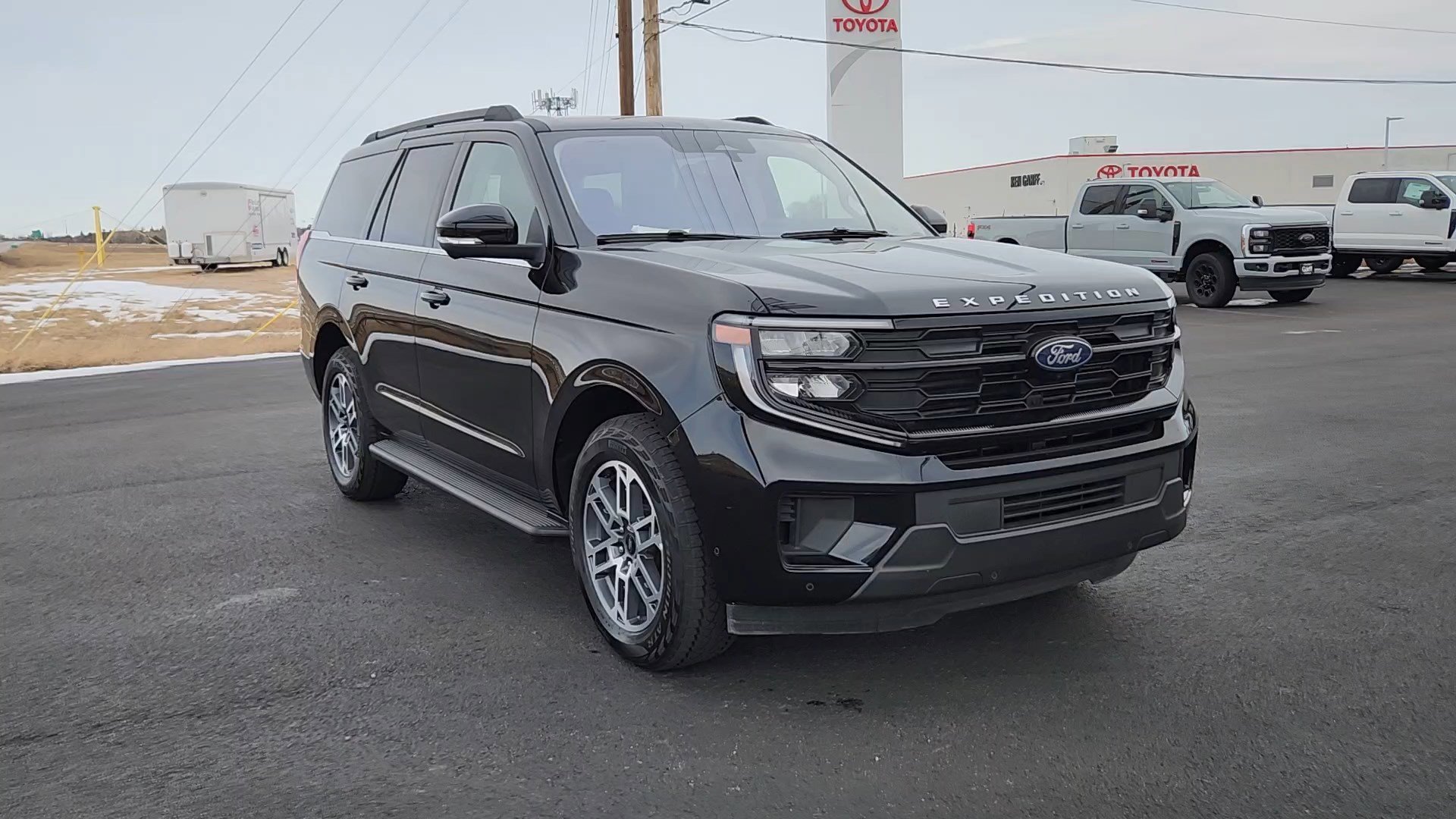 Certified 2025 Ford Expedition Active image 5