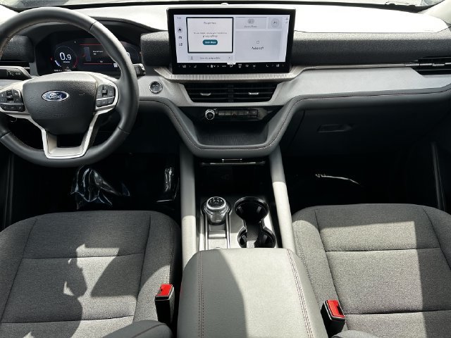 Certified 2025 Ford Explorer Active AWD/4WD image 14