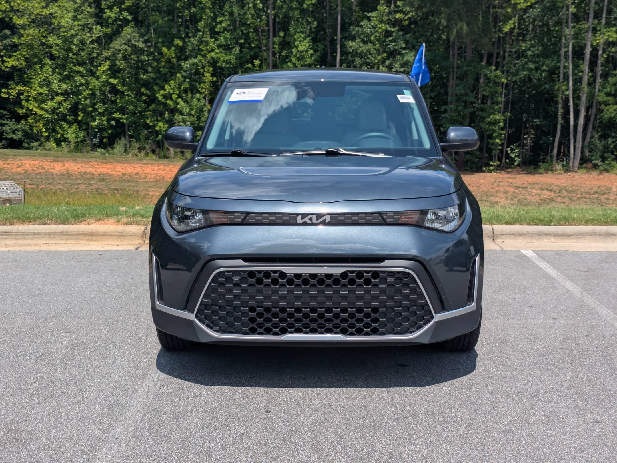 Used 2025 Kia Soul LX FWD image 7