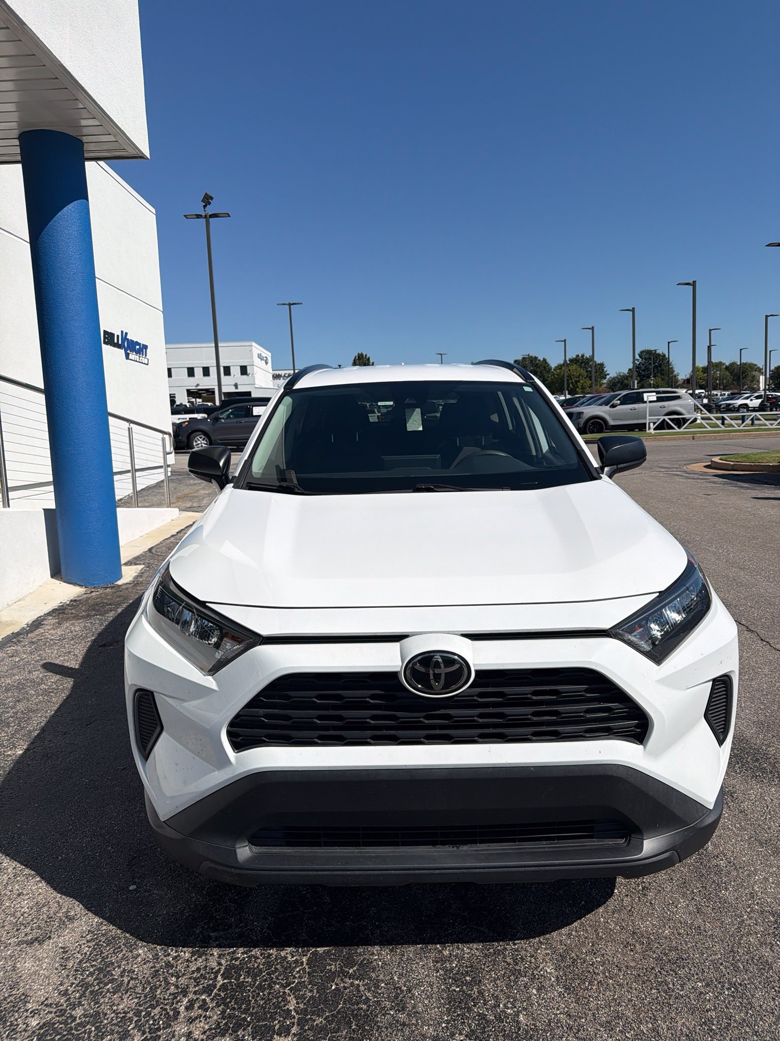 Used 2021 Toyota RAV4 LE FWD image 4