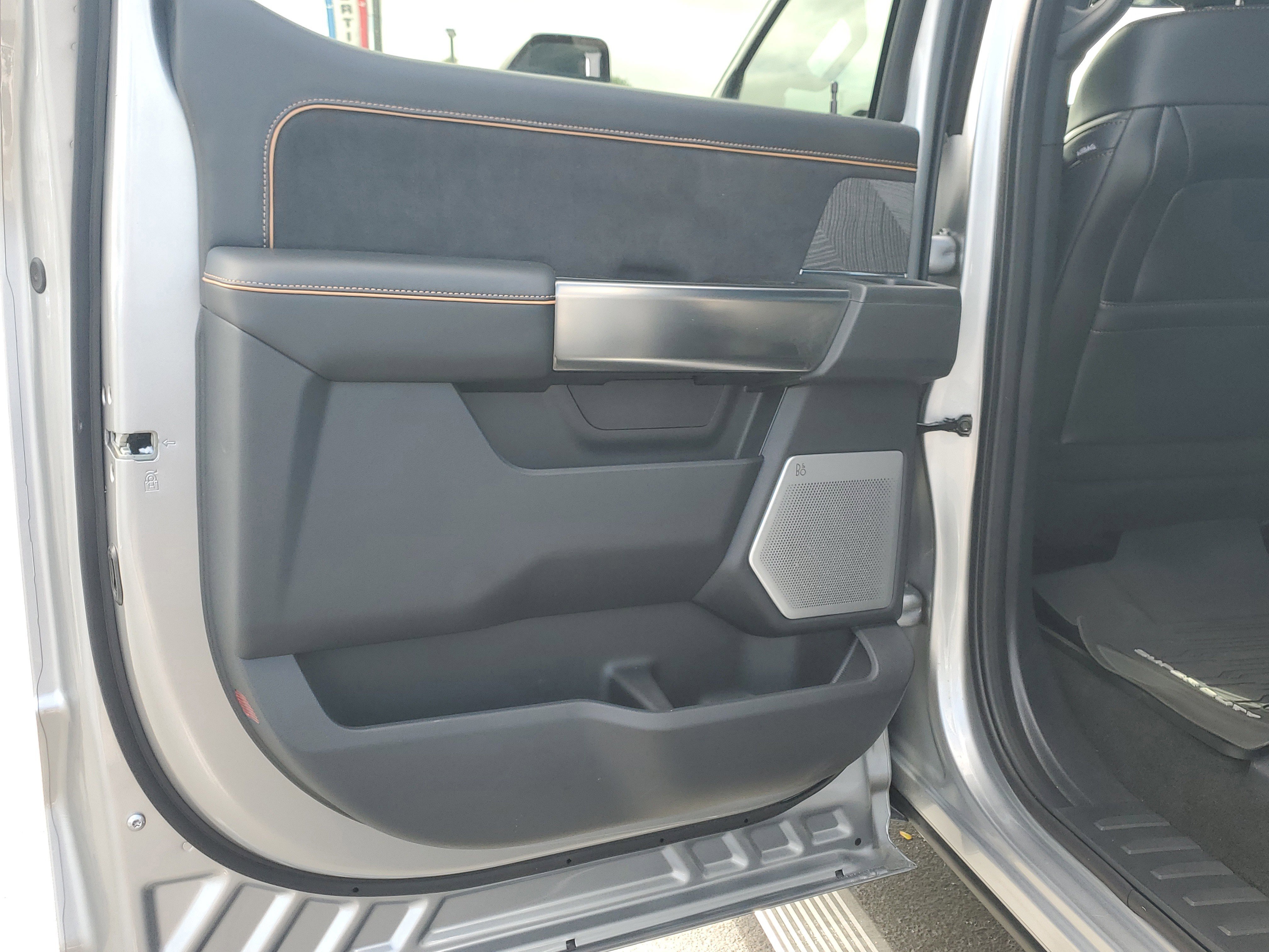 Certified 2024 Ford F350 Platinum w/ FX4 Off-Road Package image 11