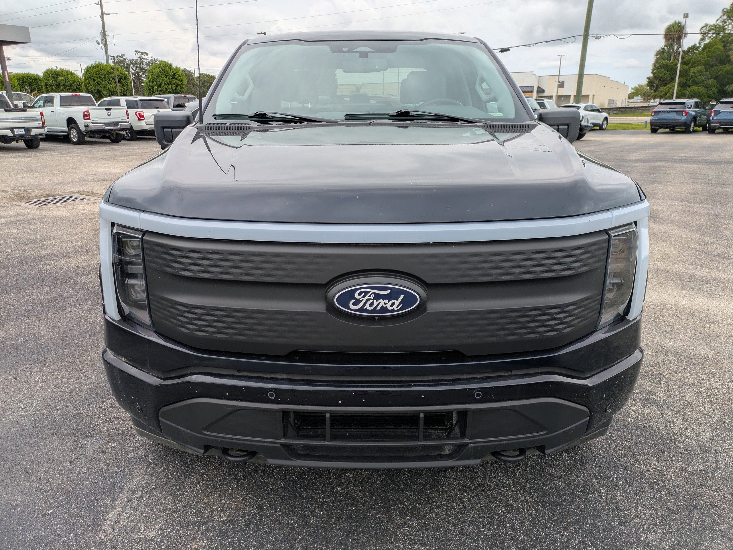 Certified 2025 Ford F150 Lightning Flash AWD/4WD image 9