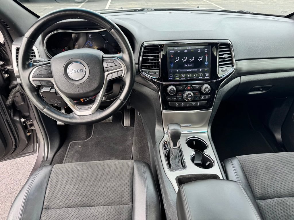 Used 2020 Jeep Grand Cherokee Altitude AWD/4WD image 29